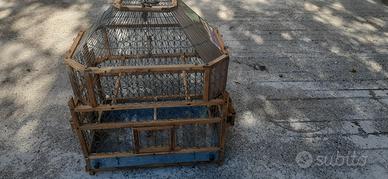 voliera costruita artigianalmente 