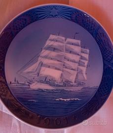 Royal Copenhagen - IL VELIERO 1961 - (24 PIATTI )