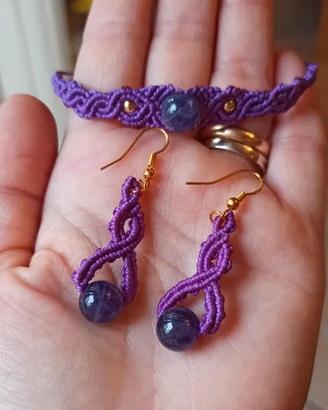 Set braccialetto e orecchini macramè con ametista