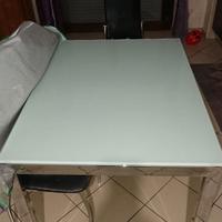 Tavolo in vetro temperato allungabile