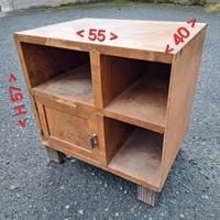 Comodino in legno