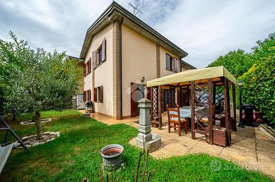 PORZIONE DI BIFAMILIARE A CAVRIAGO