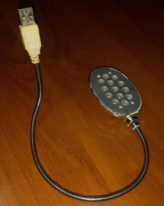 LAMPADA USB PER PC NOTEBOOK O ALTRO USO