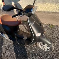 Vespa et4 125