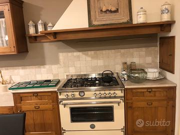 Cucina  in legno massiccio COUNTRJ in svendita