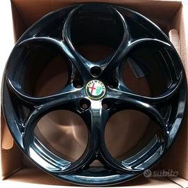 Cerchi in lega originali ALFA GIULIA 19 pollici