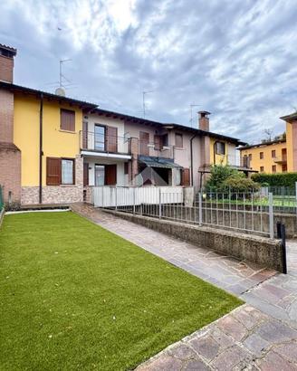 VILLA A SCHIERA A PONTEVICO