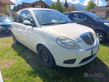 Lancia Ypsilon 1.4 Platino Ecochic GPL