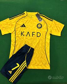 Kit gara all nassr Ronaldo 