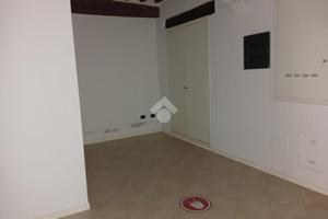 UFFICIO A LANGHIRANO