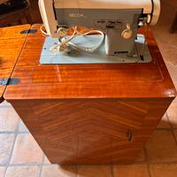 Macchina da cucire Necchi mod. Type 512