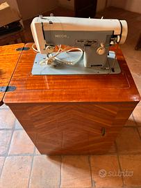 Macchina da cucire Necchi mod. Type 512