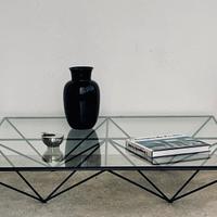 Tavolino “Alanda” di Piva per B&B Italia