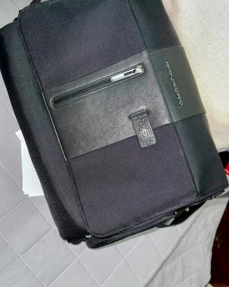 PIQUADRO Brief Messenger 'Acq. 02/2025"