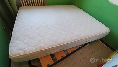 Letto 2 piazze materasso Permaflex con doghe legno