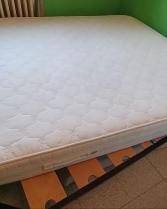 Letto 2 piazze materasso Permaflex con doghe legno