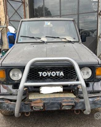 Ricambi Toyota Land Cruiser VX 2.5 del 1994