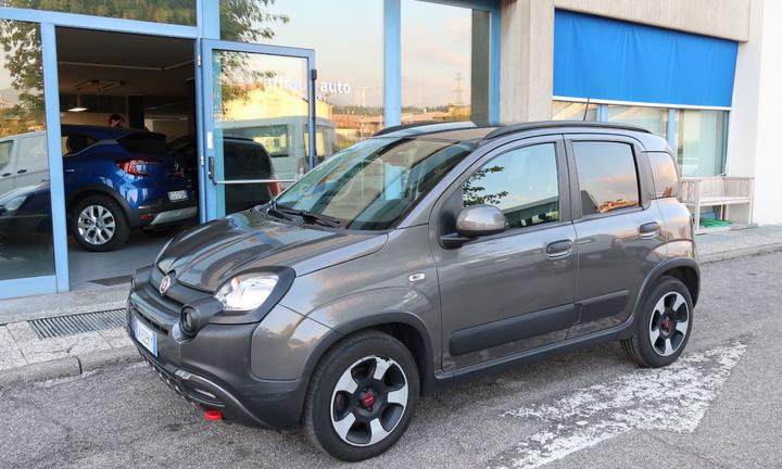 Fiat Panda 1.0 FireFlyHybrid Cross