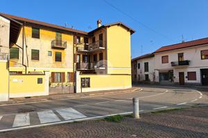 2 LOCALI A MARCALLO CON CASONE