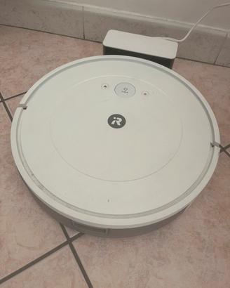 Robot lava pavimenti Roomba usato un paio di volte