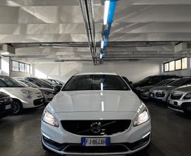 Volvo V60 Cross Country D3 Geartronic Summum