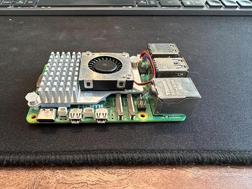 Raspberry Pi 5 4 GB con dissipatore