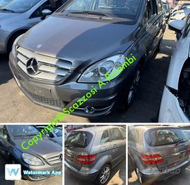 Mercedes Classe B anno 2011 per ricambi Fi
