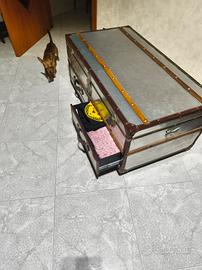 baule con rotelle in metallo 