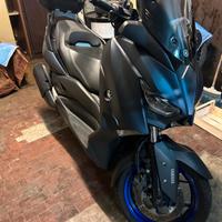 Yamaha XMAX 300