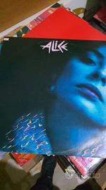 Alice" della cantante Alice