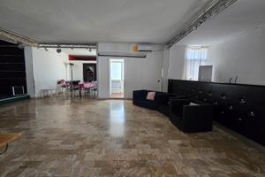 Ludoteca, locale commerciale