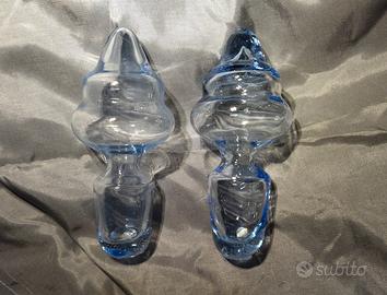 Due antichi tappi in vetro soffiato per bottiglie