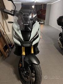 Xadv 750