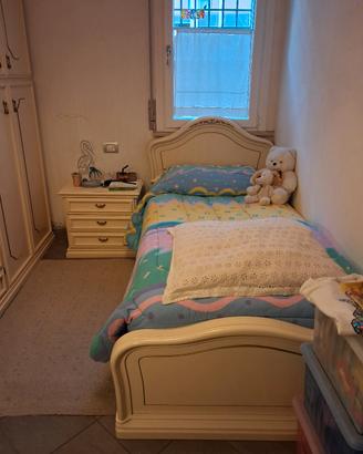 cameretta bambina in legno crema