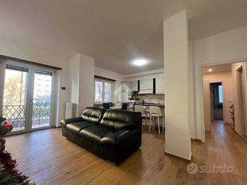 4 LOCALI A BANCHETTE