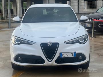 Alfa Romeo Stelvio 2.2 Turbodiesel 210 CV AT8 Q4 T