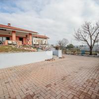 PORZIONE DI BIFAMILIARE A RIVAROSSA