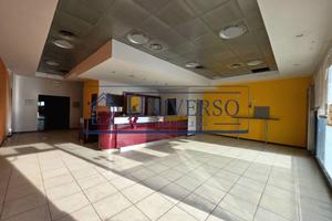 Immobile di 150 m² con 2 locali a Torricella Verza