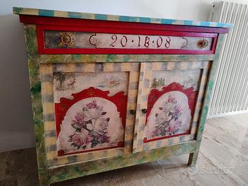Credenza tirolese vintage