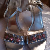 Scarpe Argentate con il tacco alto 9,7 cm