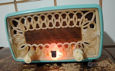 RADIO VINTAGE BACHELITE RADIOLA