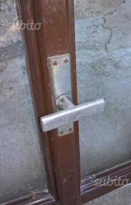 Finestre inizio 900 con telaio