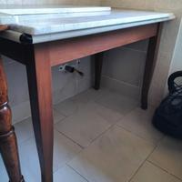 Tavolo da cucina rettangolare in legno massiccio 