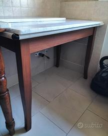 Tavolo da cucina rettangolare in legno massiccio 