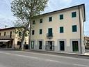 negozio-fronte-strada-v1382
