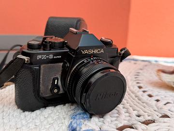 Macchina Fotografica Yashica FX-3 Super