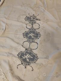 tovaglia antica con ricami pizzo 12 tovaglioli 