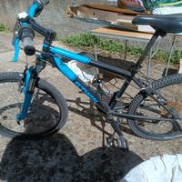 BTWIN Rockrider (marca Decathlon)