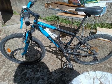 BTWIN Rockrider (marca Decathlon)