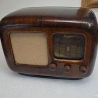 Radio d'epoca anni 40 Magnadyne